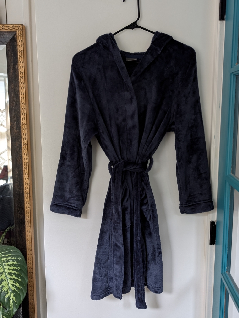 Eddie Bauer Boys Plush Cozy Robe — Size 14/16 — Dark Blue 💙